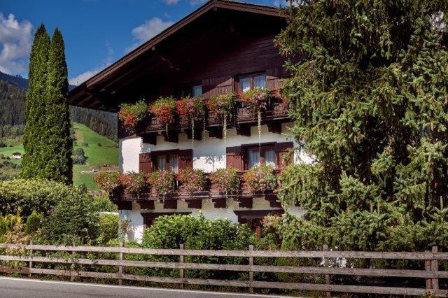 Gaestehaus Kastenhof Sankt Johann im Pongau Buitenkant foto