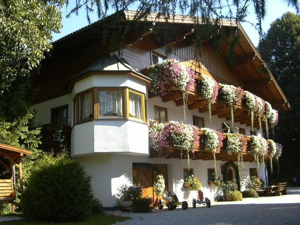 Gaestehaus Kastenhof Sankt Johann im Pongau Buitenkant foto